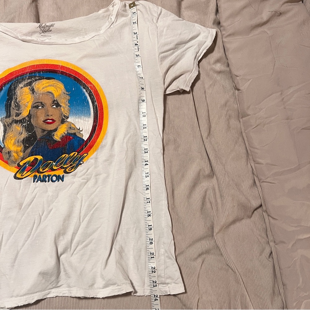 Midnight Rider Dolly Parton Tee - Picture 6 of 6
